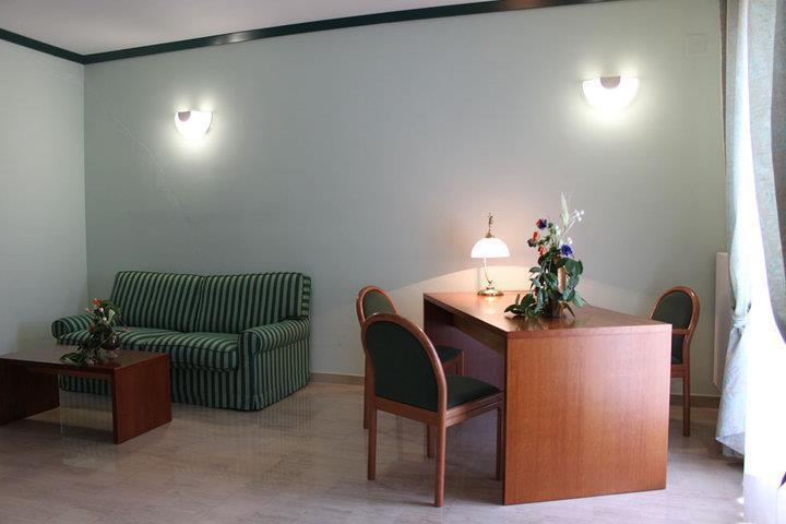 Casa Per Ferie Benedetto XIII Hotel Gravina in Puglia Room photo