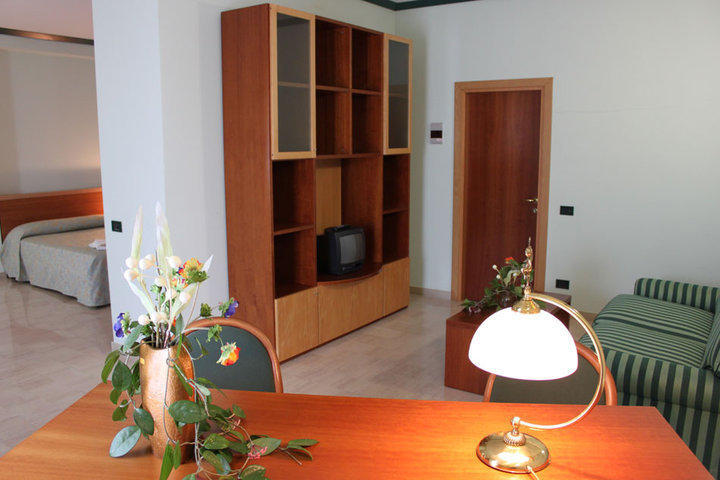 Casa Per Ferie Benedetto XIII Hotel Gravina in Puglia Room photo